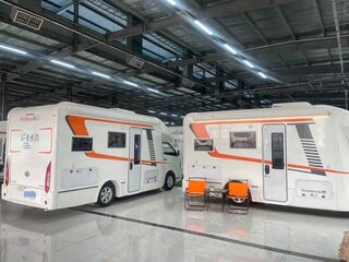2018 Toyota HiAce H200 Рестайлинг, белый, 3499666 рублей, вид 3