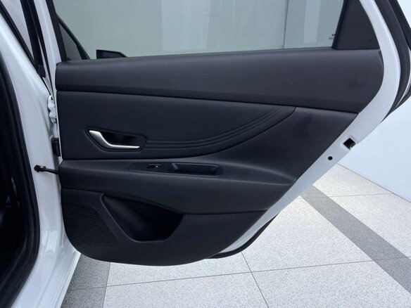 2022 Hyundai Elantra VII (CN7), белый - вид 11