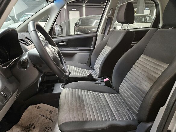 2013 Suzuki SX4 I (Classic) Рестайлинг, серебристый - вид 8