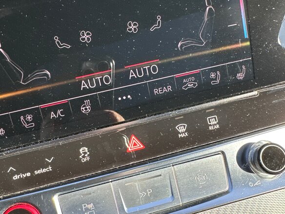 2018 Audi A6 50 TDI V (C8), чёрный - вид 27
