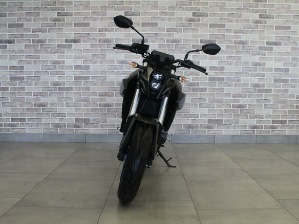2024 Suzuki GSX-8S, чёрный, 945000 рублей - вид 2