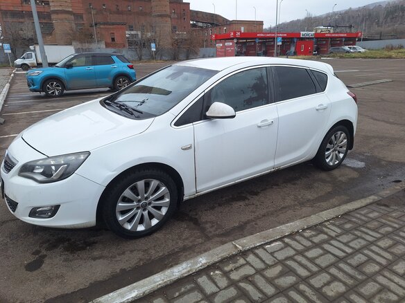 2012 Opel Astra J, белый, 460000 рублей - вид 4