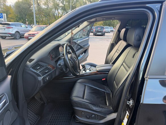 2009 BMW X5 30i II (E70), чёрный, 1350000 рублей - вид 4
