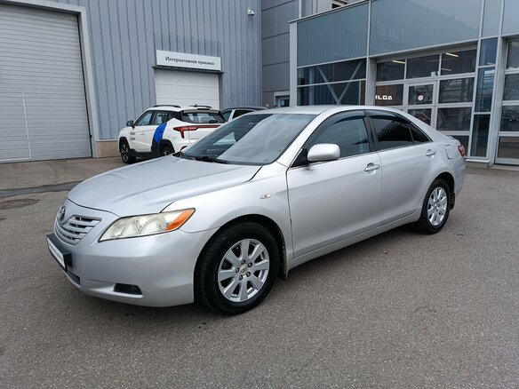 2007 Toyota Camry VI (XV40), серебристый, 694000 рублей