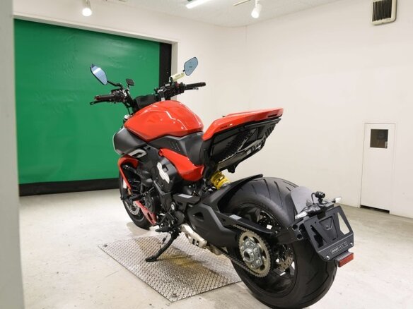 2025 Ducati Diavel V4, красный, 2450000 рублей - вид 5