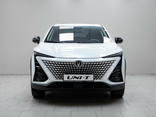 2024 Changan UNI-T I, белый, 3309900 рублей, вид 2