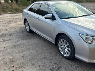2013 Toyota Camry Japan Market VII (XV50), серебристый, 1580000 рублей, вид 3