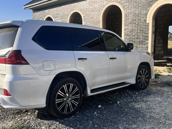 2016 Lexus LX 570 III Рестайлинг 2, белый - вид 1
