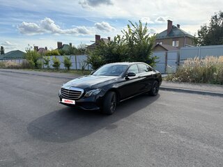 2017 Mercedes-Benz E-Класс 200 V (W213, S213, C238), чёрный, 2550000 рублей, вид 2