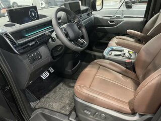 2026 Hyundai Staria I Рестайлинг, чёрный, 7390000 рублей, вид 2