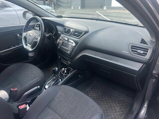 2015 Kia Rio III Рестайлинг, серый, 1119000 рублей, вид 5