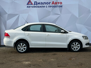 2011 Volkswagen Polo V, белый, 590000 рублей, вид 4