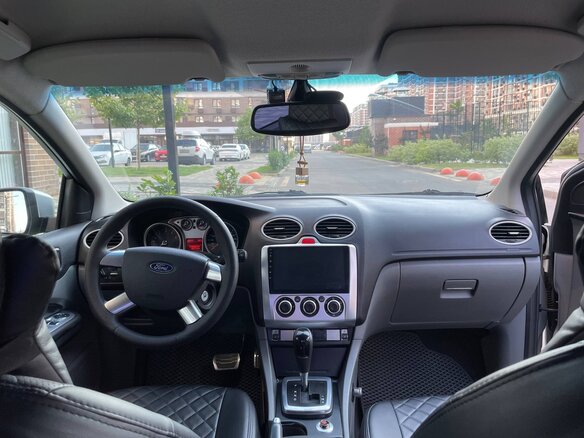 2008 Ford Focus II Рестайлинг, серебристый, 650000 рублей - вид 12