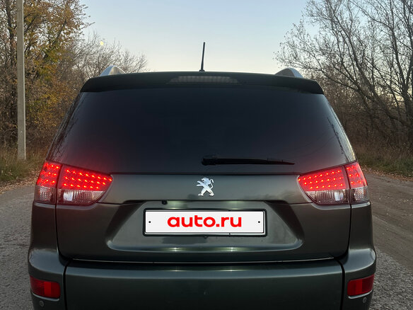 2008 Peugeot 4007, серый, 1020000 рублей - вид 24