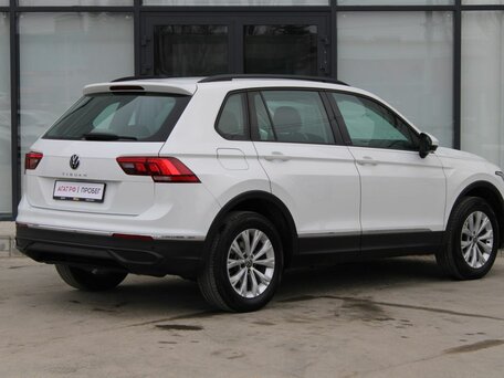 2021 Volkswagen Tiguan II Рестайлинг, белый, 2373000 рублей, вид 5