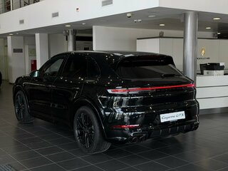 2024 Porsche Cayenne GTS III Рестайлинг, чёрный, 22300000 рублей, вид 2
