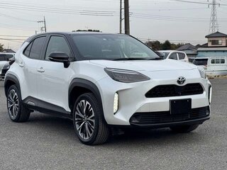 2023 Toyota Yaris Cross I, белый, 1377000 рублей, вид 3