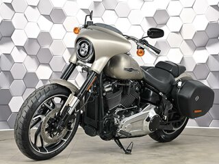 2017 Harley-Davidson Sport Glide, серый, 1499000 рублей, вид 2