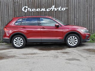 2021 Volkswagen Tiguan II Рестайлинг, красный, 1985000 рублей, вид 4