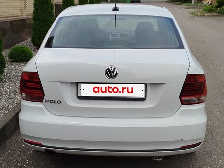2017 Volkswagen Polo V Рестайлинг, белый, 840000 рублей, вид 5