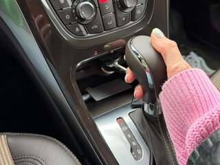 2014 Opel Astra J Рестайлинг, коричневый, 1360000 рублей, вид 5