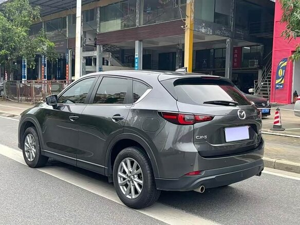 2024 Mazda CX-5 II Рестайлинг, серый, 2140000 рублей - вид 3