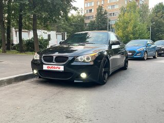 2003 BMW 5 серии 530i V (E60/E61), чёрный, 1300000 рублей, вид 1