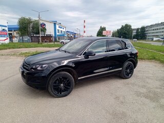 2010 Volkswagen Touareg II, чёрный, 1520000 рублей, вид 3