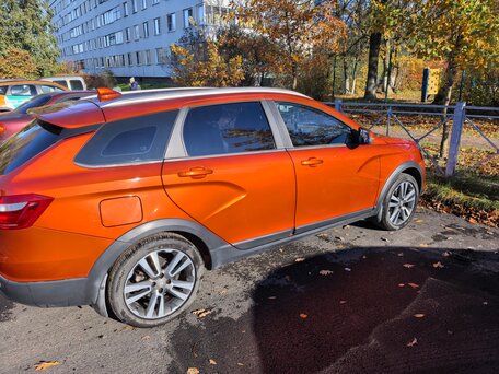 2019 Lada (ВАЗ) Vesta SW Cross I, оранжевый, 1300000 рублей, вид 2