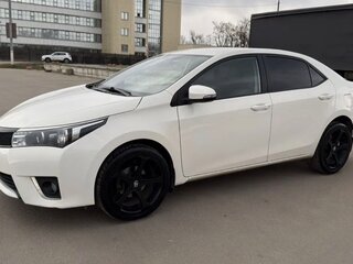 2015 Toyota Corolla XI (E160, E170, E180), белый, 1600000 рублей, вид 1