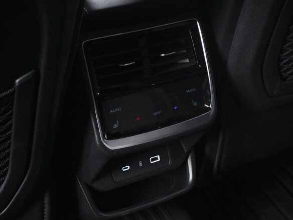 2025 Geely Xingyue L I Рестайлинг, серый, 3430000 рублей - вид 17