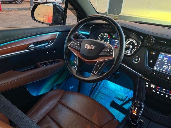 2021 Cadillac XT5 I Рестайлинг, чёрный, 3600000 рублей - вид 5
