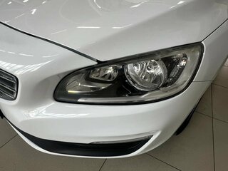 2013 Volvo S60 II Рестайлинг, белый, 1499000 рублей, вид 3