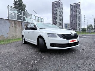 2018 Skoda Octavia III (A7) Рестайлинг, белый, 1479900 рублей, вид 3