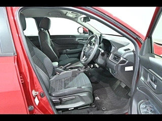 2024 Honda WR-V III, красный, 1628999 рублей, вид 4