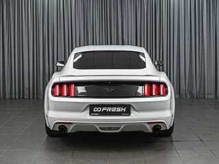 2017 Ford Mustang VI, белый, 2980000 рублей, вид 4