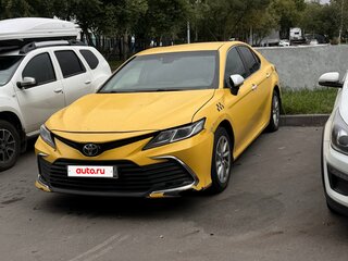 2021 Toyota Camry VIII (XV70) Рестайлинг, жёлтый, 2500000 рублей, вид 1