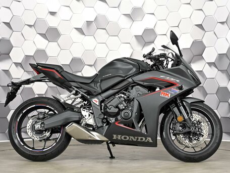 2025 Honda CBR 650R, чёрный, 1239000 рублей, вид 3