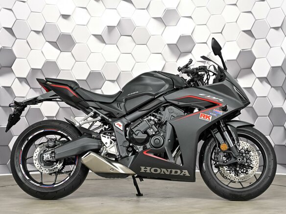 2025 Honda CBR 650R, чёрный, 1239000 рублей - вид 2