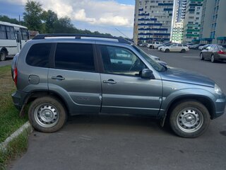 2015 Chevrolet Niva I Рестайлинг, серый, 740000 рублей, вид 3