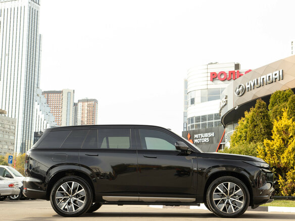 2025 GAC Trumpchi S7 I, чёрный, 4428000 рублей - вид 2