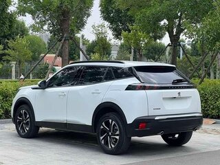 2022 Peugeot 2008 II, белый, 1210000 рублей, вид 5