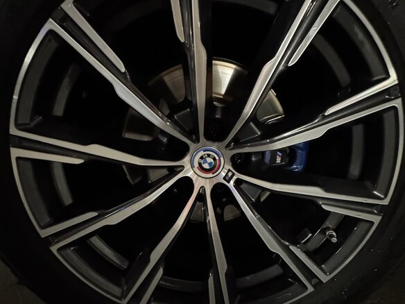 2023 BMW X6 40i III (G06), чёрный, 10500000 рублей - вид 19