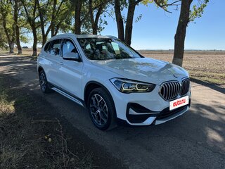 2021 BMW X1 Long 20Li sDrive II (F48) Рестайлинг, белый, 2800000 рублей, вид 4