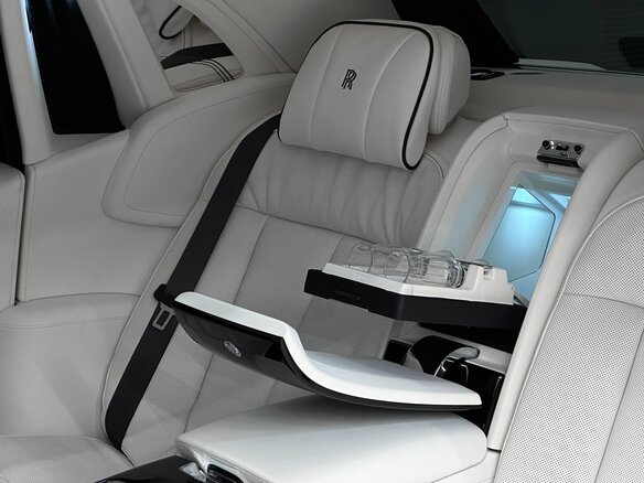 2026 Rolls-Royce Phantom Extended VIII (Series I), чёрный, 87500000 рублей - вид 30