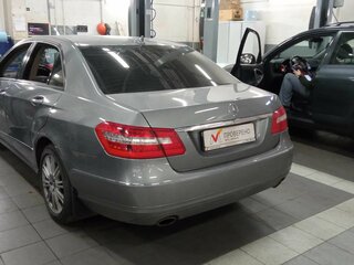 2011 Mercedes-Benz E-Класс 350 IV (W212, S212, C207), серый, 1029000 рублей, вид 4