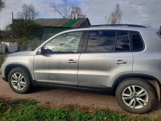 2011 Volkswagen Tiguan I Рестайлинг, серебристый, 1000000 рублей, вид 4