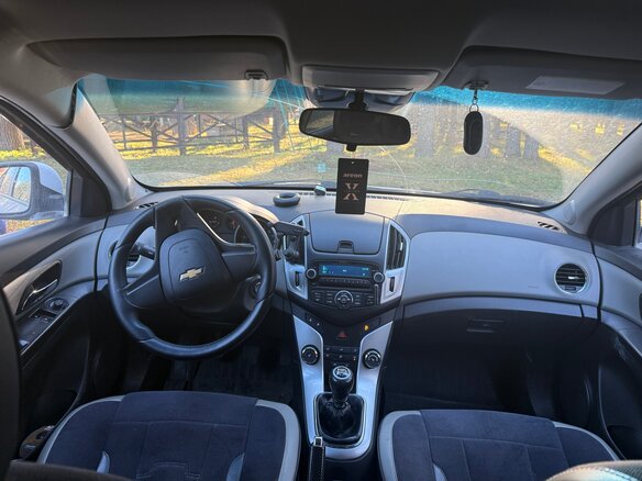 2013 Chevrolet Cruze I Рестайлинг, белый, 750000 рублей - вид 1