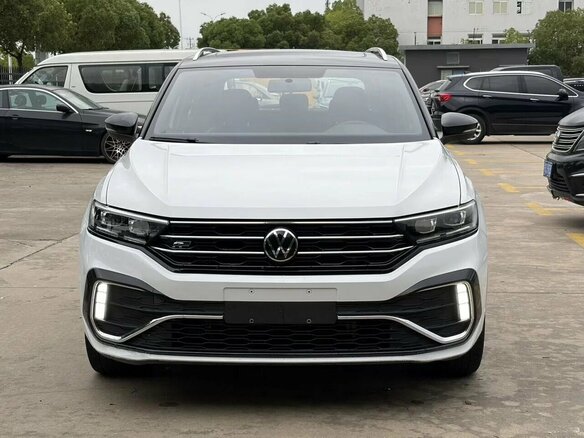 2021 Volkswagen T-Roc I, белый - вид 1