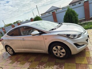 2015 Hyundai Elantra VI (AD), серебристый, 1200000 рублей, вид 2